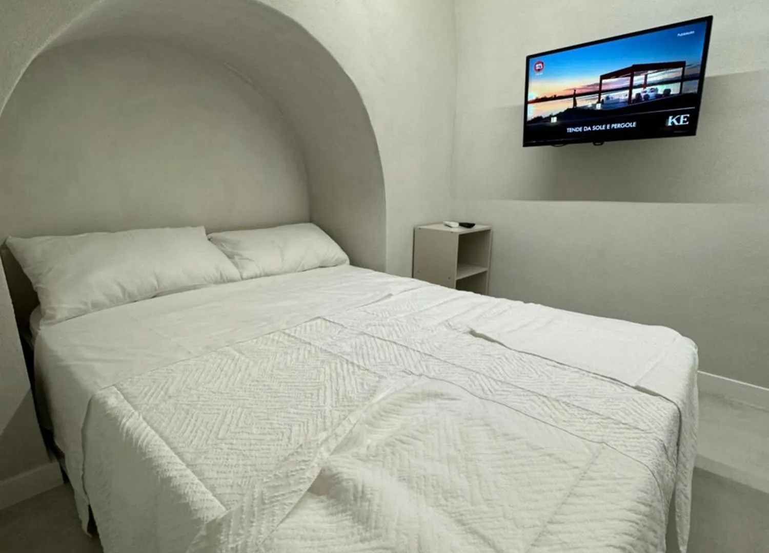 Orange Heart Room Naples 0*,  Italy